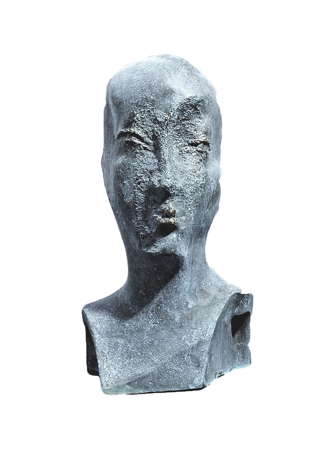 Living room sculpture by Antoni Pastwa titled Portrait of Ms. M 