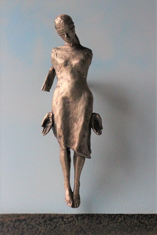 Rzeźba do salonu artysty Magdalena Karłowicz pod tytułem Horyzont