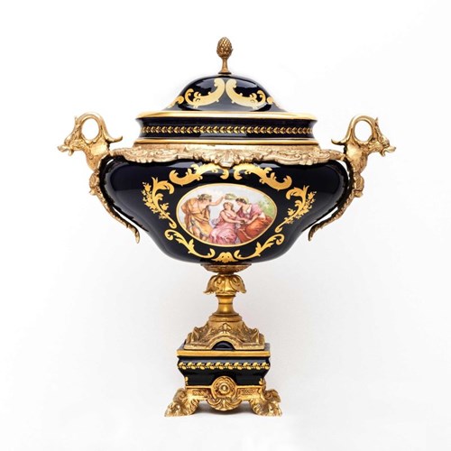 Living room sculpture by Artysta Nierozpoznany titled Sevres type vase, 20th century