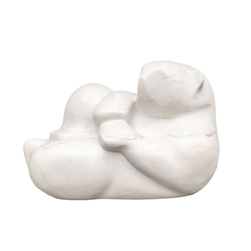 Rzeźba do salonu artysty Krzysztof Pawłowski pod tytułem Miś polarny na urlopie