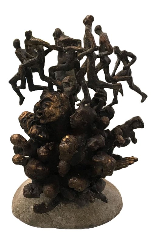 Rzeźba do salonu artysty Dariusz Kowalski pod tytułem Kondycja ludzka