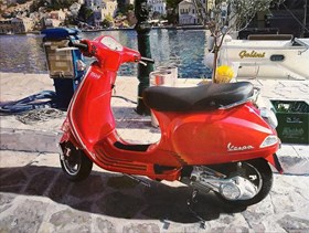 Vespa, Mythos, Galini