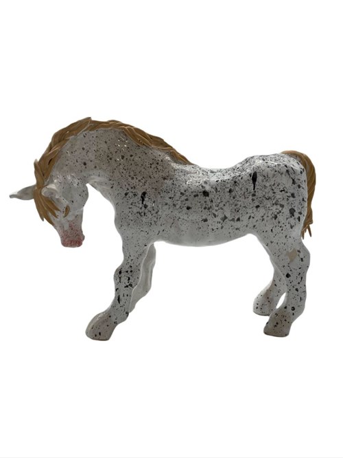 Rzeźba do salonu artysty Aneta Śliwa pod tytułem Koń