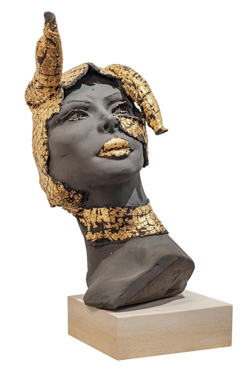 Rzeźba do salonu artysty Jacek Opała pod tytułem Złoty róg