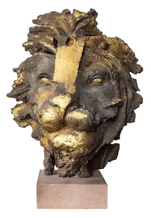 Living room sculpture by Jacek Opała titled Lion's head