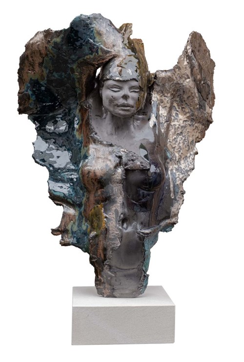 Living room sculpture by Jacek Opała titled Underwater goddess