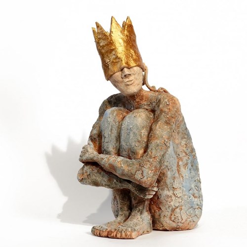 Living room sculpture by Arek Szwed titled King