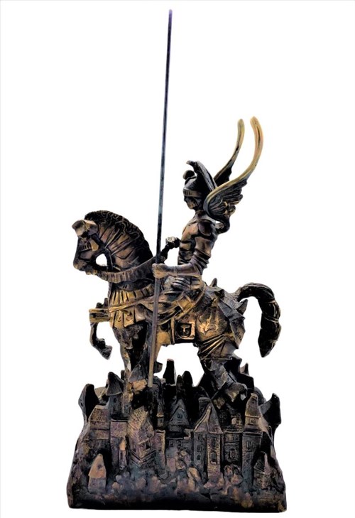 Rzeźba do salonu artysty Tomasz Sętowski pod tytułem Anioł na koniu