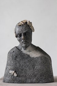 Rzeźba do salonu artysty Magdalena Karłowicz pod tytułem Nosiciel światła