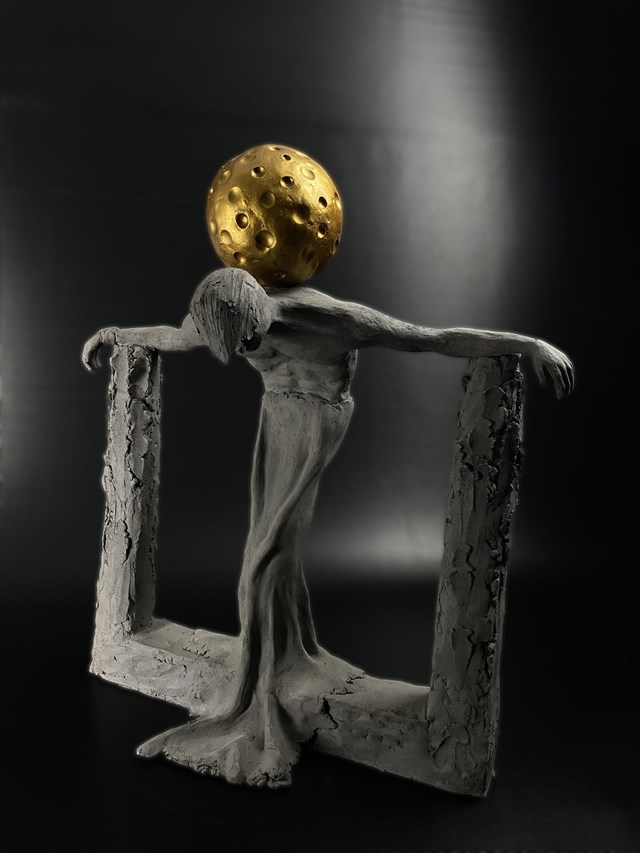 Living room sculpture by Mariusz Potyszka titled #59 „Purpose”