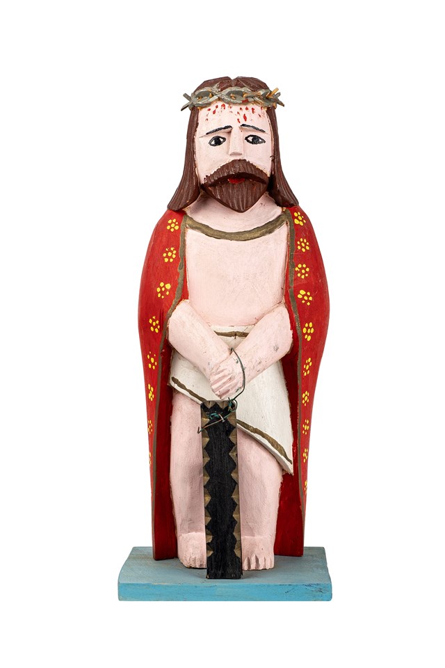 Living room sculpture by Artysta Nierozpoznany titled Christ at Pilate