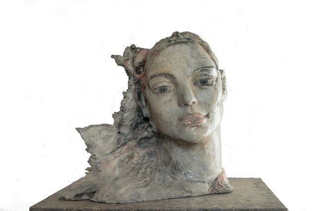 Rzeźba do salonu artysty JOANNA BRUŹDZIŃSKA pod tytułem WIATR