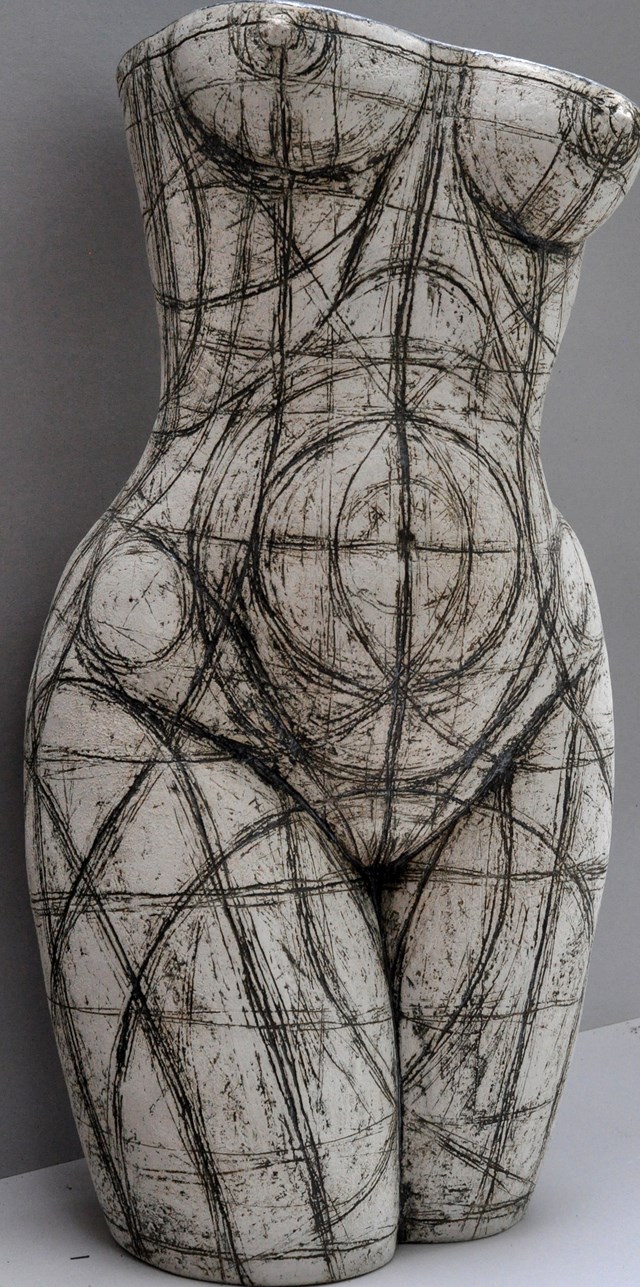 Living room sculpture by Violetta Ciach-Melewska titled Bust