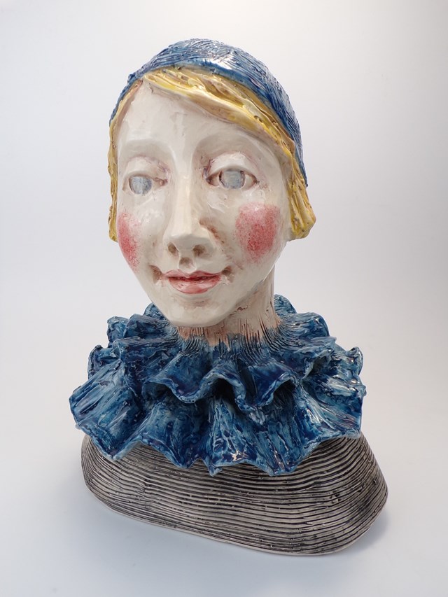 Rzeźba do salonu artysty Anna Hałat pod tytułem Pierrot niebieski