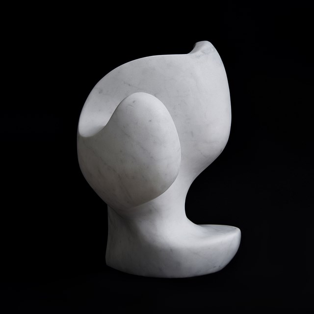 Living room sculpture by Julia Stachowska titled Swan