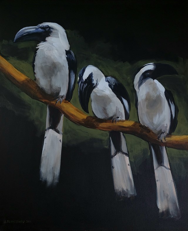 Living room painting by Aleksandra Kwapiszewska titled Ptasie plotki