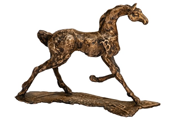 Living room sculpture by Jadwiga Bardyszewska titled trotting horse