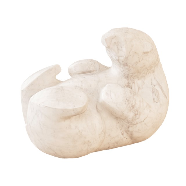 Rzeźba do salonu artysty Krzysztof Pawłowski pod tytułem Miś na grzbiecie