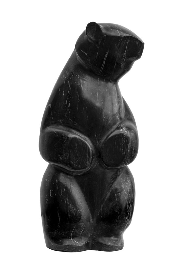 Living room sculpture by Krzysztof Pawłowski titled Waiting bear (black)