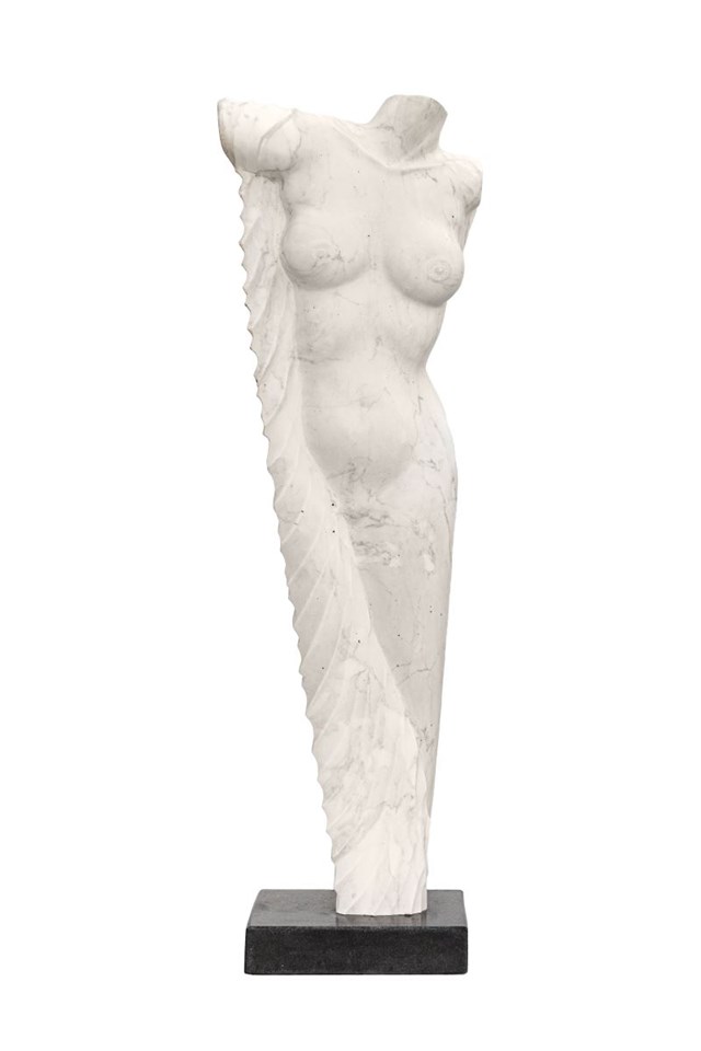 Living room sculpture by Krzysztof Pawłowski titled Milu II