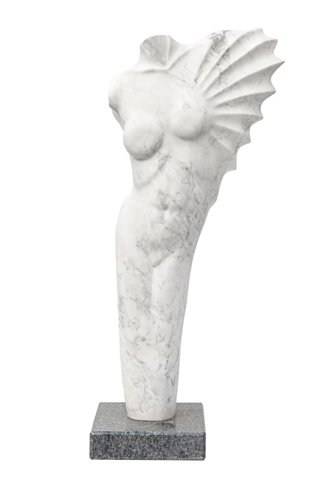 Living room sculpture by Krzysztof Pawłowski titled Milu III