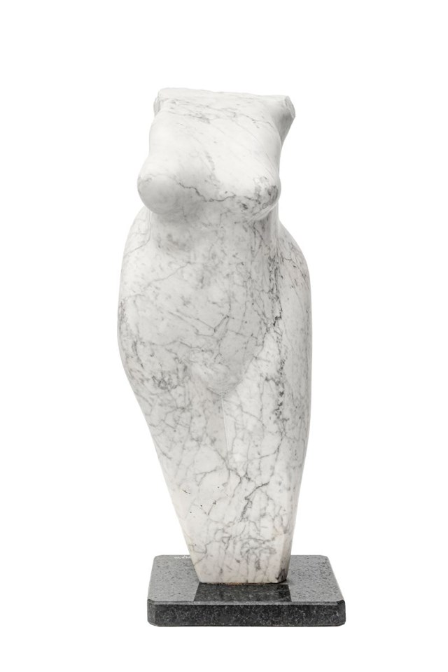 Living room sculpture by Krzysztof Pawłowski titled Milu IV