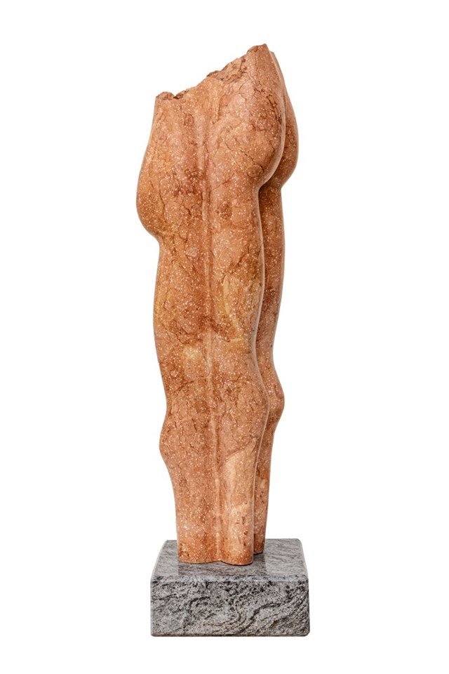 Living room sculpture by Krzysztof Pawłowski titled Ikkuk I