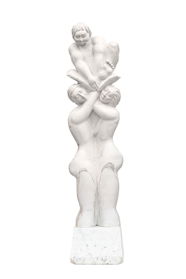 Living room sculpture by Krzysztof Pawłowski titled Ilukaan I
