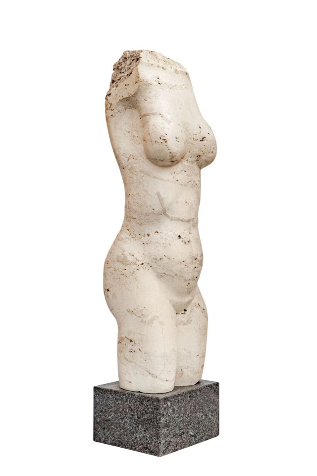 Living room sculpture by Krzysztof Pawłowski titled Milu VII