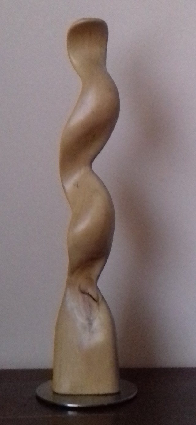 Rzeźba do salonu artysty Anna Kalarus pod tytułem Wąż