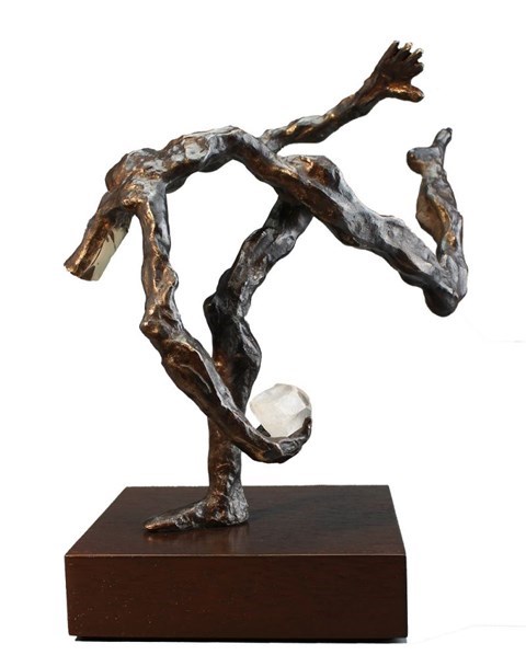Rzeźba do salonu artysty Tomasz Koclęga pod tytułem Effugere