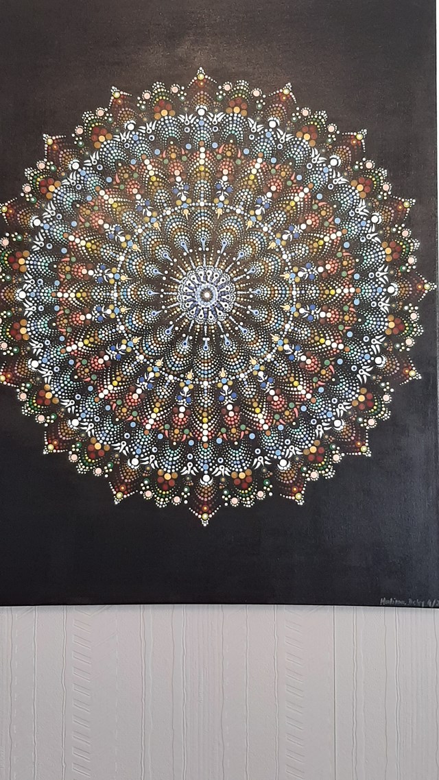 Obraz do salonu artysty Halina Deląg pod tytułem Mandala-Falowanie