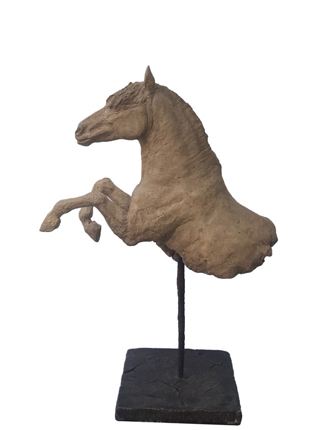 Rzeźba do salonu artysty Ewa Jaworska pod tytułem Koń