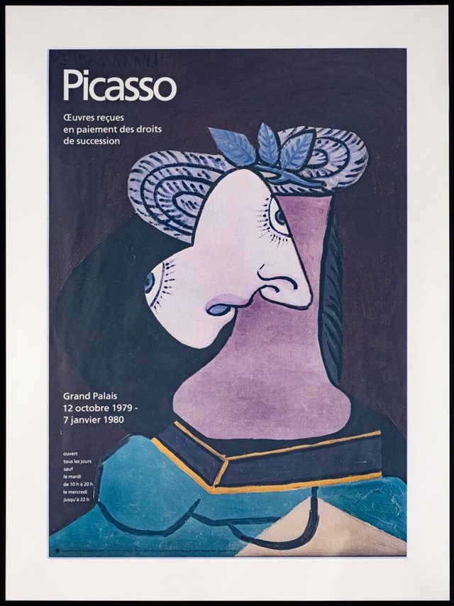 Living room print by Pablo Picasso titled Le chapeau de paille au feuillage blue