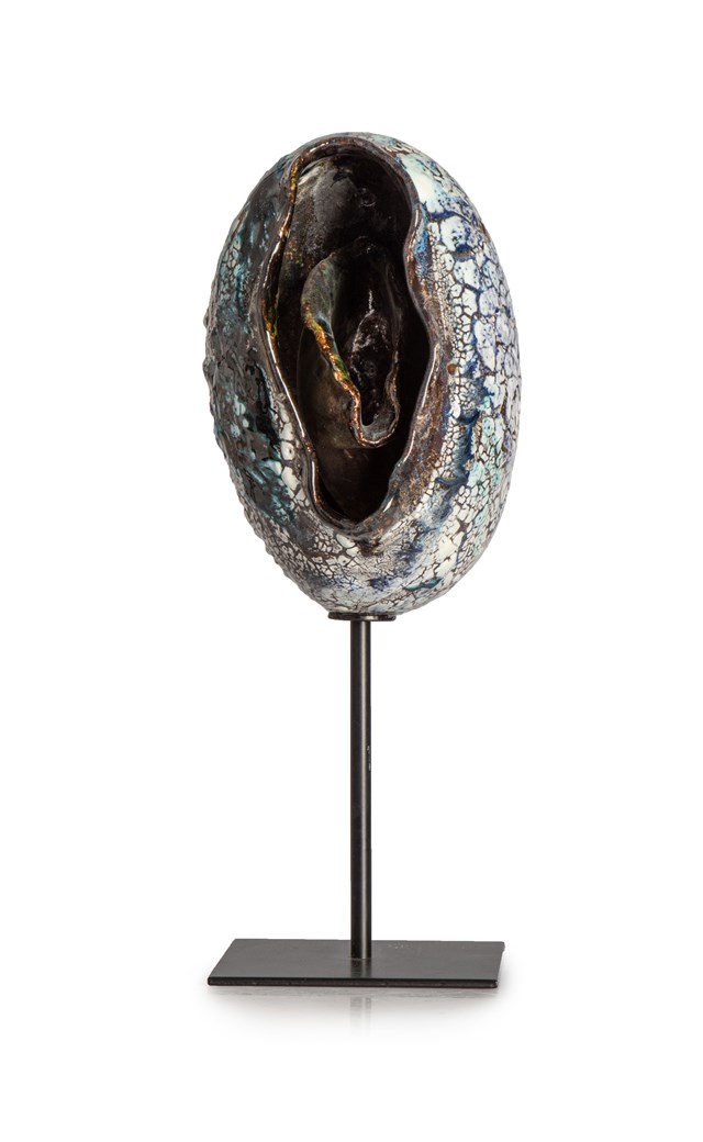Rzeźba do salonu artysty Joanna Roszkowska pod tytułem HIDDEN DESIRE