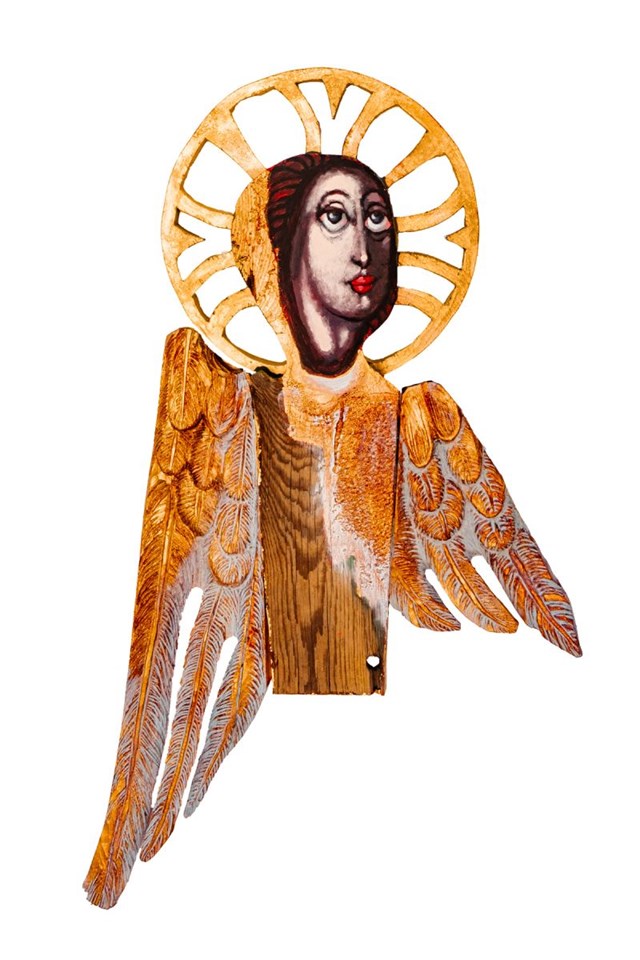 Rzeźba do salonu artysty Aleksander Grzybek pod tytułem Duży anioł liturgiczny MMXXV